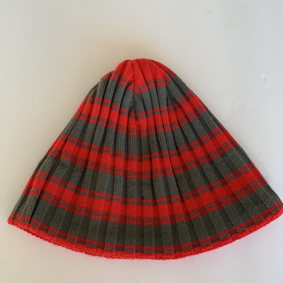Bula Red/Gray Striped Beanie - Picture 2 of 6